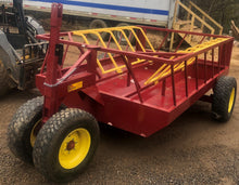 Load image into Gallery viewer, Farmco 7x10 4 wheels with Hay Saver &amp; Roof